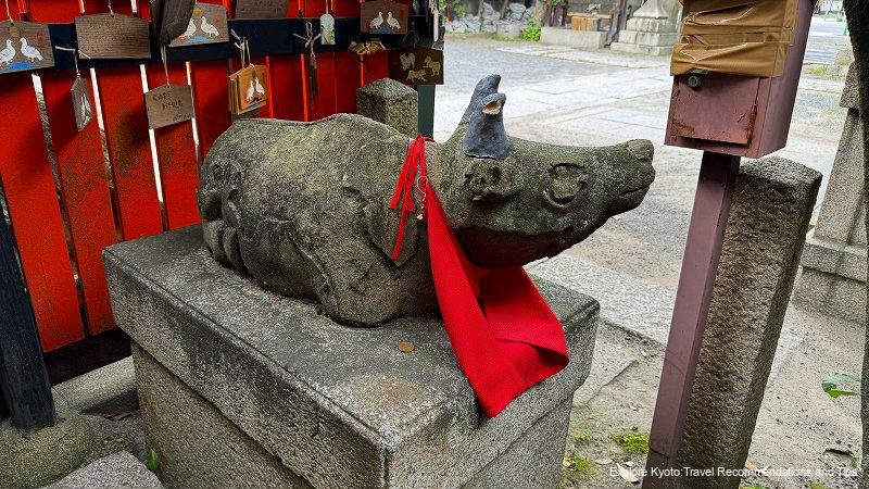 Gosho Hachimangu Shrine's sacred cows
