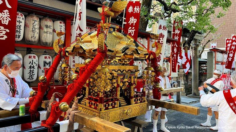 Mikoshi at Gosho Hachimangu Shrine