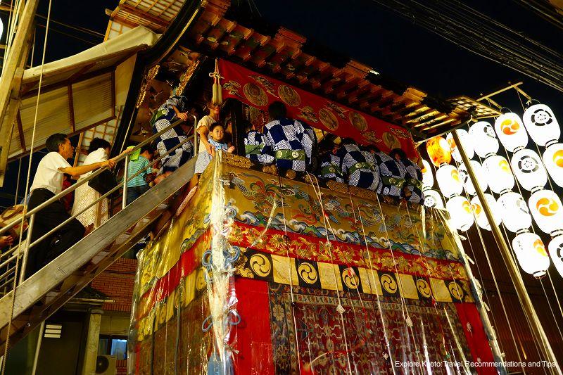 Iwatoyama was bustling with visitors